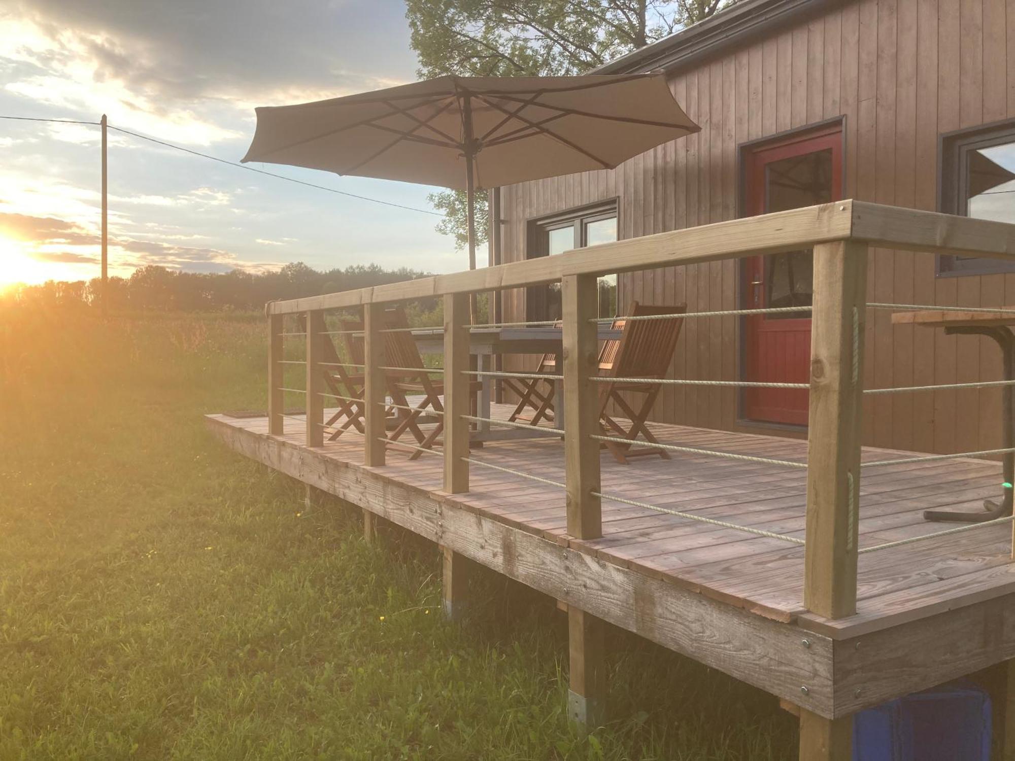Tiny House Les Jours Heureux Sejour Nature Pres De Dinant Et Des Lacs De L Eau D Heure Villers-le-Gambon Exterior photo