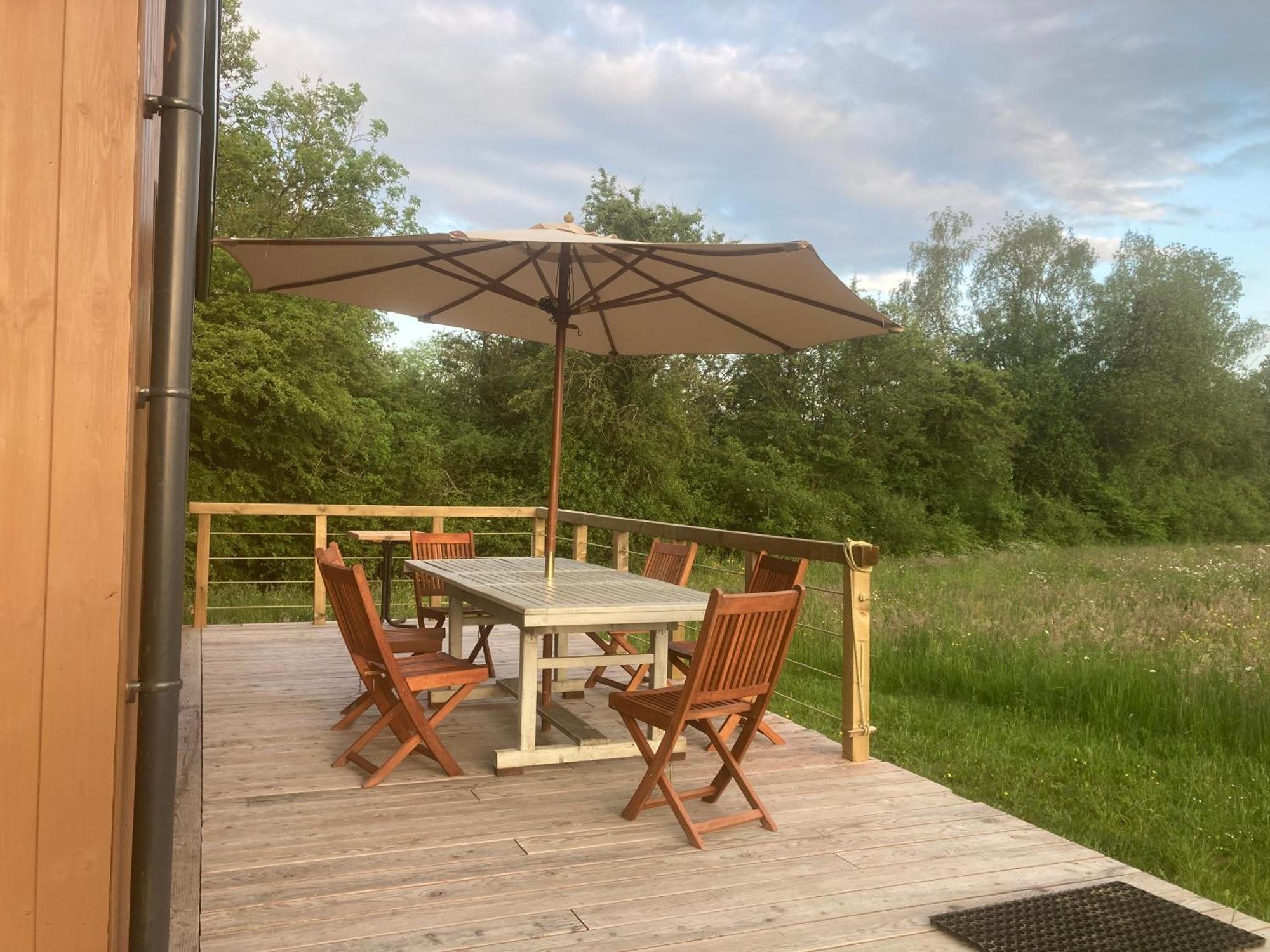 Tiny House Les Jours Heureux Sejour Nature Pres De Dinant Et Des Lacs De L Eau D Heure Villers-le-Gambon Exterior photo
