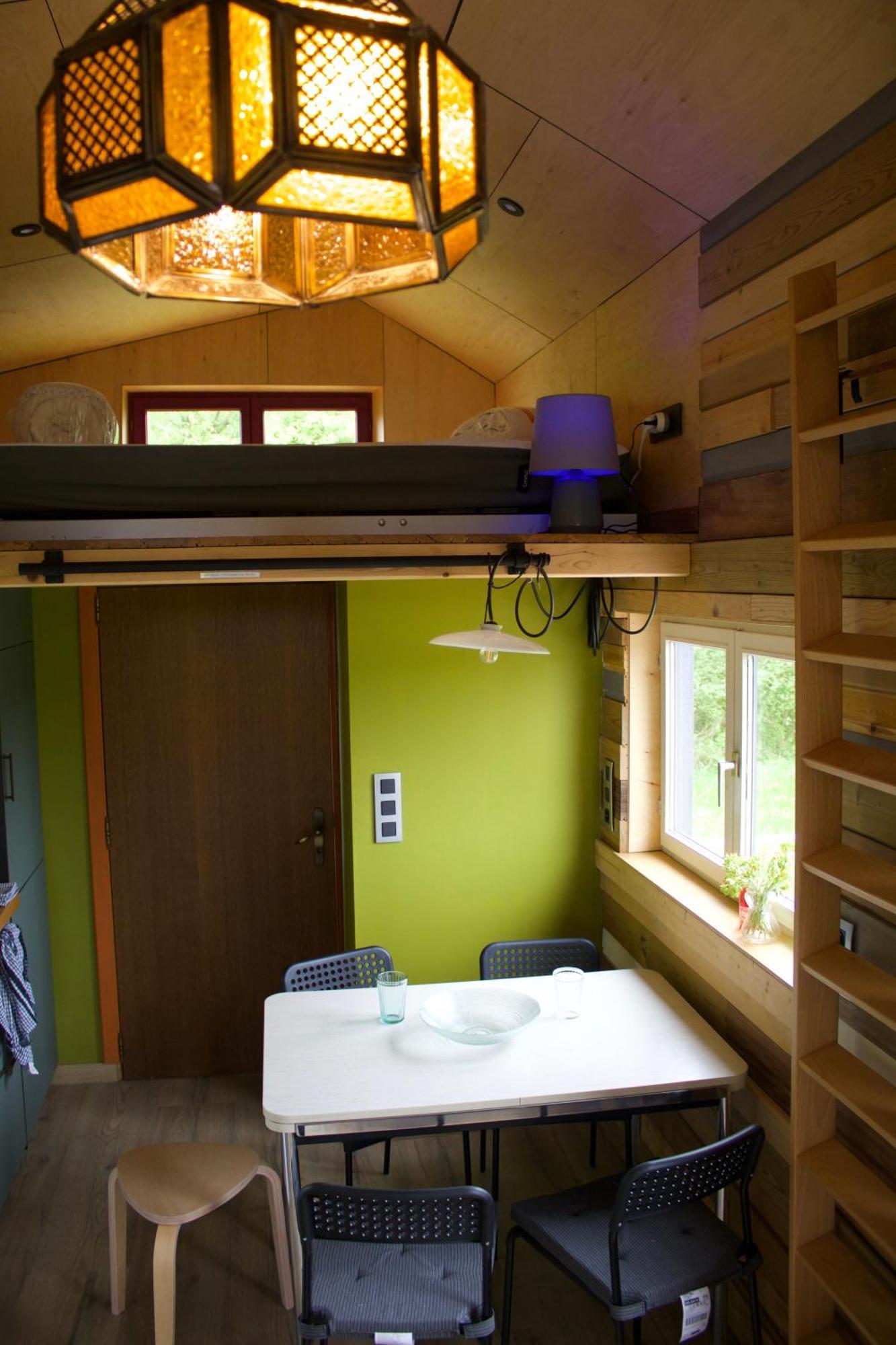 Tiny House Les Jours Heureux Sejour Nature Pres De Dinant Et Des Lacs De L Eau D Heure Villers-le-Gambon Exterior photo