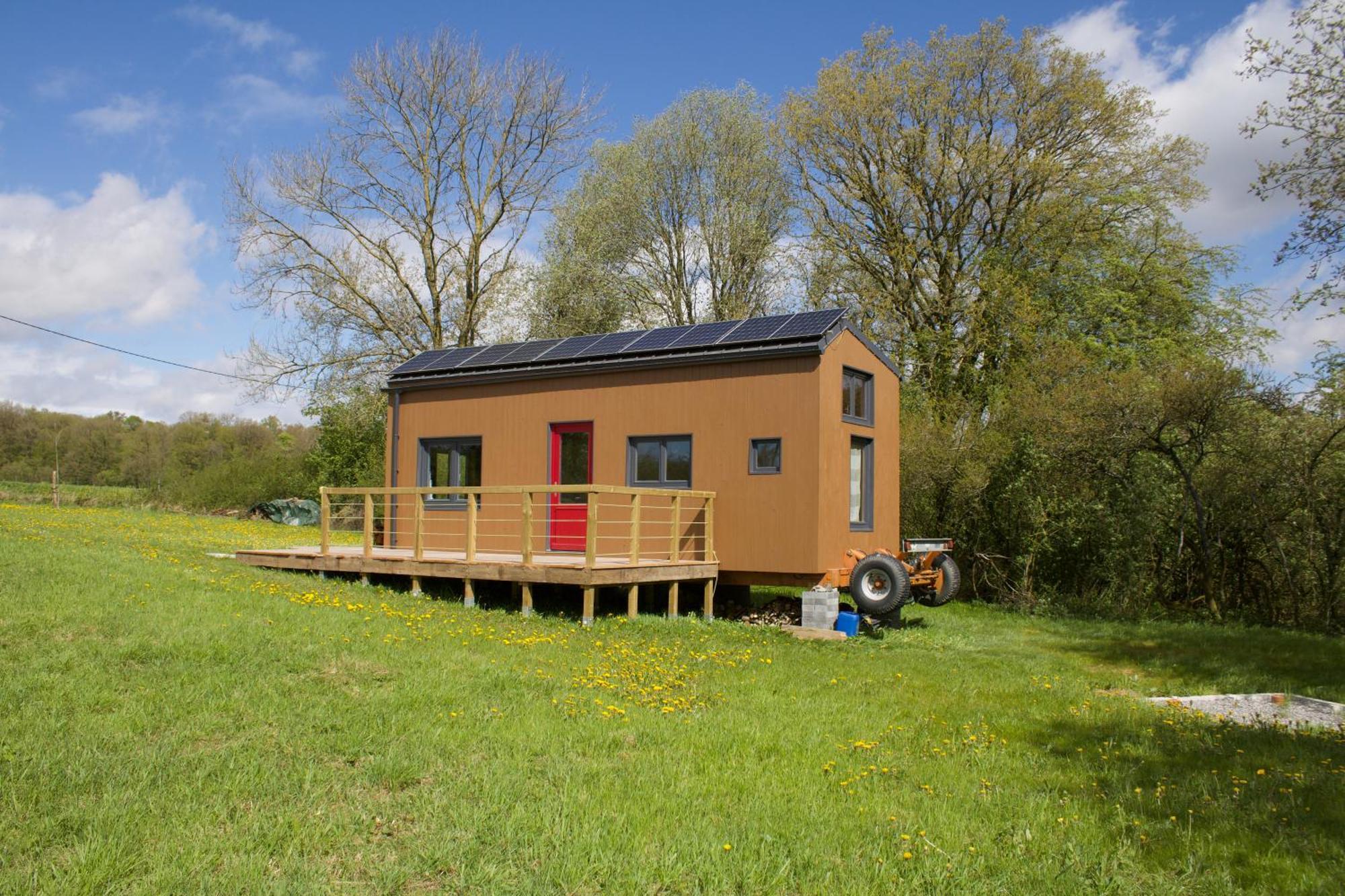 Tiny House Les Jours Heureux Sejour Nature Pres De Dinant Et Des Lacs De L Eau D Heure Villers-le-Gambon Exterior photo